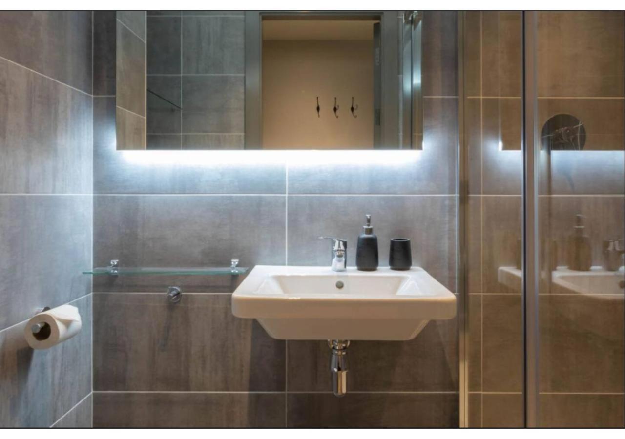 Apartament Joivy Affordable Dublin Thomas Street - Adults Only Zewnętrze zdjęcie