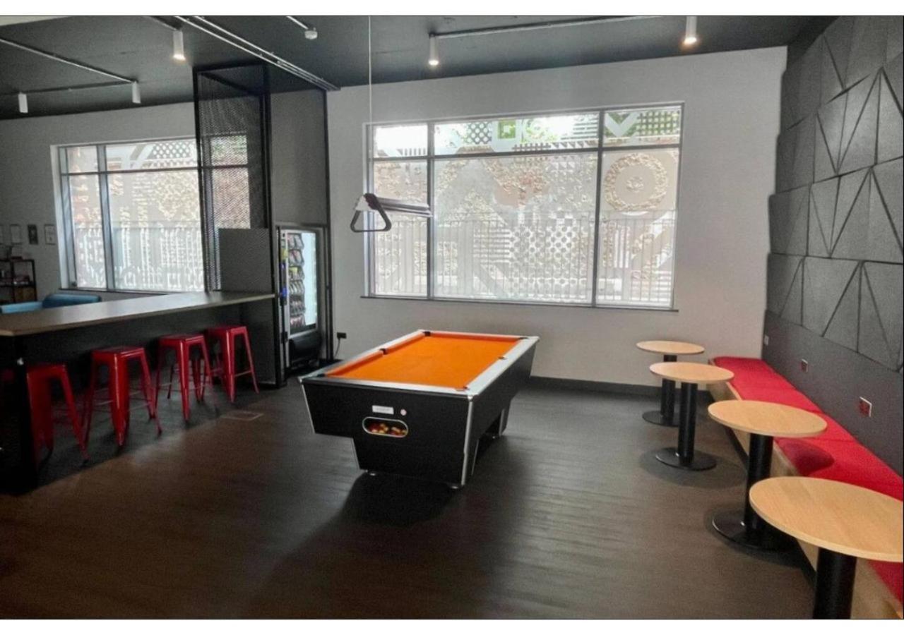 Apartament Joivy Affordable Dublin Thomas Street - Adults Only Zewnętrze zdjęcie